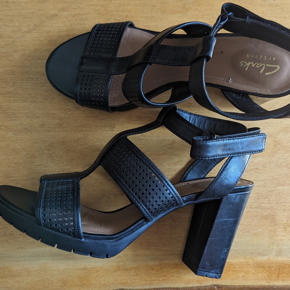 Black Leather Clarks High Heel Strap Sandals Sz 10